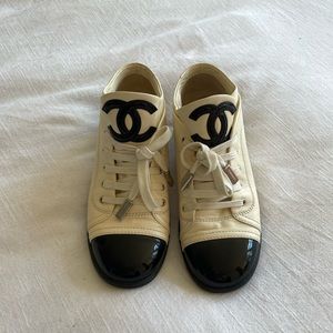 Chanel Captoe Leather Shoes